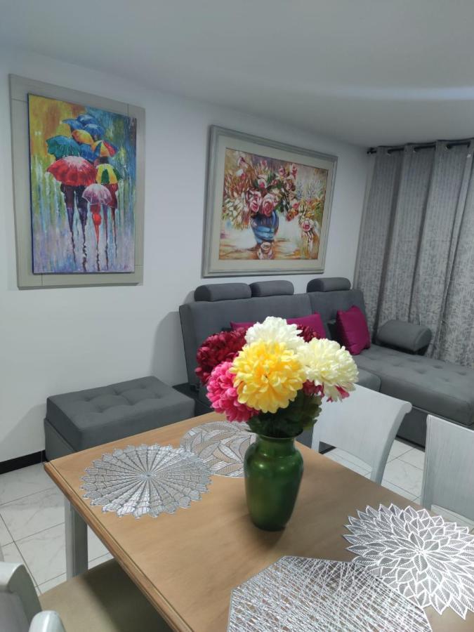 406 Apartaestudio Portal De Cadiz , Exclusivo Y Central, Con Parqueadero Capacidad 4 Personas Apartment Ibague Ngoại thất bức ảnh